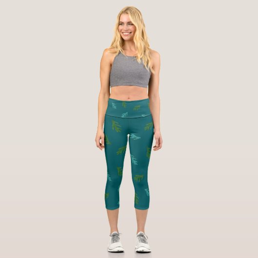 Spruce Twigs - Auf einem Wald Capri Leggings (Vorderseite)