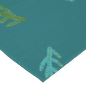 Spruce Twigs - Auf einem Wald Kurzer Tischläufer (Ecke)