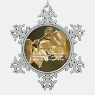 Sprüche 4:18 schneeflocken Zinn-Ornament