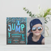 Sprung Geburtstag Einladung Jump Trampolin Party (Stehend Vorderseite)