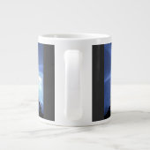 Spüre die Macht Jumbo-Tasse (Rückseite)