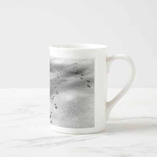 Spuren im Schnee Porzellantasse (Rechts)