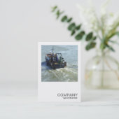 Square Foto 0252 - Little Trawler II Visitenkarte (Stehend Vorderseite)