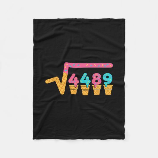 Square Root Of 4489 Ice Cream Drip Meme Slang 67 6 Fleecedecke (Vorderseite)