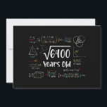 Square Root of 6400 80th Birthday 80 Year Old Gift Einladung<br><div class="desc">Perfekte 80 Jahre alte Geschenkidee für Vater,  Mutter oder Mathe Liebhaber. Quadratwurzel aus 6400 Jahren. Phantastisches Geschenk für Väter,  Mütter,  Opa,  Oma oder alle Menschen,  die Mathematik Lieben.</div>