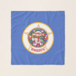 Square Scarf mit Fahne des Minnesota Staat, USA Schal<br><div class="desc">Fügen Sie Ihrem Kleiderschrank eine Touch Minnesota Stolz mit unserem exklusiven quadratischen Schal mit der Fahne von Minnesota hinzu! Dieser Schal ist mit viel Liebe zum Detail gestaltet und ist mehr als nur ein modisches Accessoire, sondern eine Feier von Minnesotas Erbe und kulturellem Stolz. Das elegante Design zeigt die ikonische...</div>