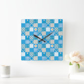 Square Wall Clock: Daisy Chains, Imitate Patchwork Quadratische Wanduhr (Zuhause)