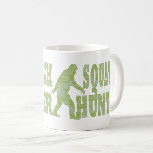 Squatch Jäger auf Tarnung Kaffeetasse (VorderseiteRechts)