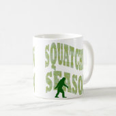 Squatchin-Saison Kaffeetasse (VorderseiteRechts)