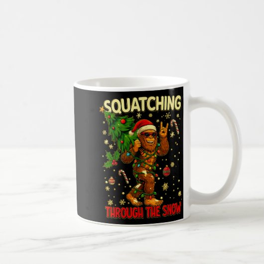 Squatching Through The Snow Funny Bigfoot Xmas Lig Kaffeetasse (Rechts)