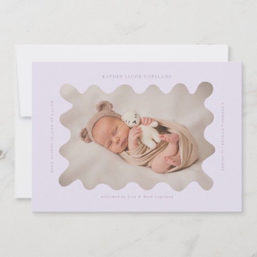 Squiggly Wavy Lila Birth Announcement Foto Ankündigung (Vorderseite)