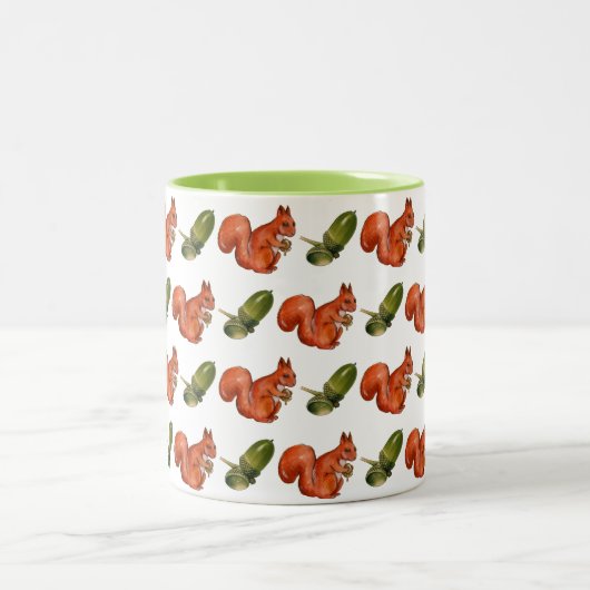 Squirrel and Acorn Pattern Zweifarbige Tasse (Mittel)