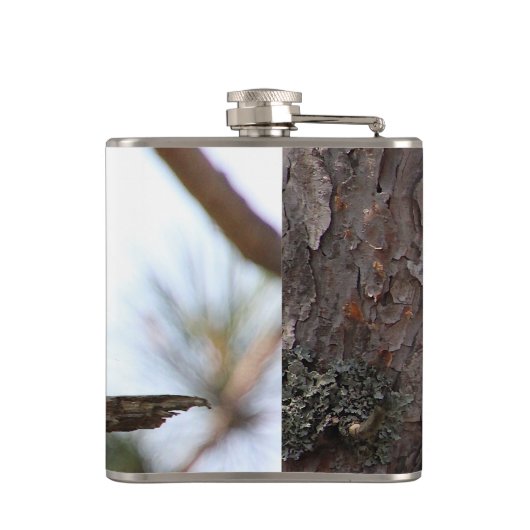 Squirrel in a Pine Tree Flachmann (Rückseite)