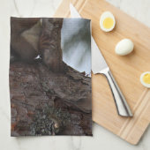 Squirrel in a Pine Tree Towel Geschirrtuch (Viertel Falte)