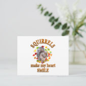 SQUIRREL SMILES POSTKARTE (Stehend Vorderseite)