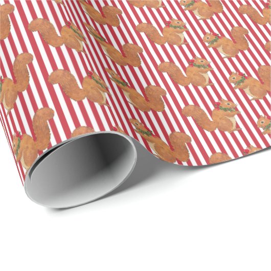 Squirrels and Holly Stripes Holiday Geschenkpapier (Rolleneckpunkt)