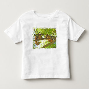 Squirrels den T - Shirt des aufpassenden Kindes