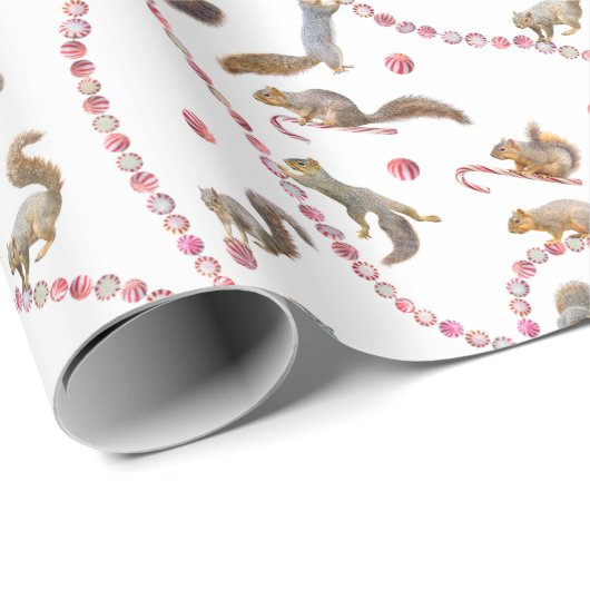 Squirrels Peppermint Wrapping Paper Geschenkpapier (Rolleneckpunkt)