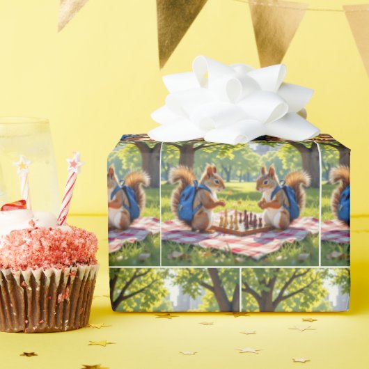 Squirrels Playing Chess In a City Park Geschenkpapier (Geburtstagsparty)