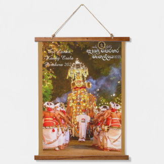 Sri Lanka Kandy Esala Perahera 2021 Wandteppich Mit Holzrahmen