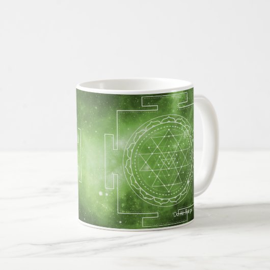 Sri Yantra Sacred Geometry Green Tasse (VorderseiteRechts)