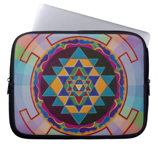 Sri Yantra Schoss-Spitzen-Hülse Laptopschutzhülle (Vorderseite)