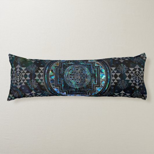 Sri Yantra/Sri Chakra Ohrschnecken-Muschel und Seitenschläferkissen (Vorderseite)