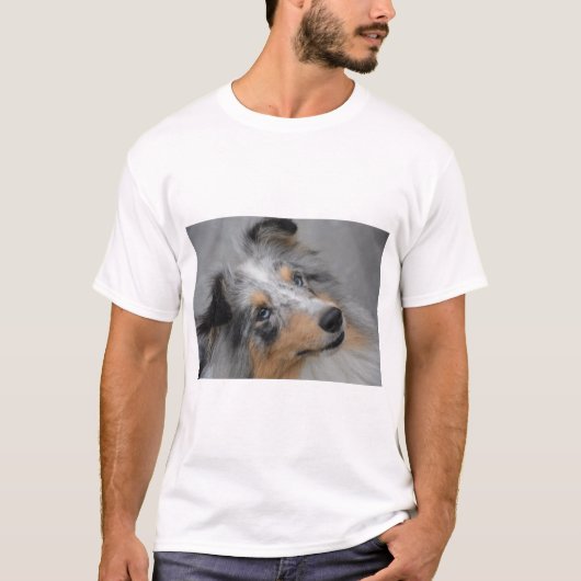 SS blaue Merle Weiß- und TAN-Kleidung T-Shirt (Vorderseite)