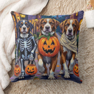 St.-Bernhard-Hunde in Halloween-Kostümen Kissen
