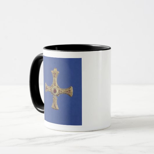 St Cuthbert Kreuz Tasse (Vorderseite Links)