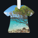 St John Cinnamon Bay Beach Shirt Ornament<br><div class="desc">Schöne St John Island, Cinnamon Bay Beach Tropical Shirt Verzierung! Dieses wunderschöne, zweiseitige tropische Dekor bietet einen atemberaubenden Blick auf den beliebten Strand von St. John USVI, Cinnamon Bay! Dieser Schmuck kommt auch in verschiedenen Formen! Es ist eine wunderbare Ergänzung zu Ihrer Schmuckkollektion und ein großes Geschenk für Familie oder...</div>