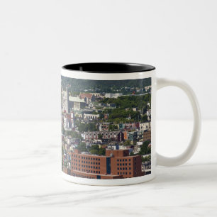 St. John's, Neufundland, Kanada, die Küstenlinie Zweifarbige Tasse