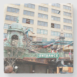 St. Louis, Museumseingang, Saint-Louis-Untersetzer Steinuntersetzer