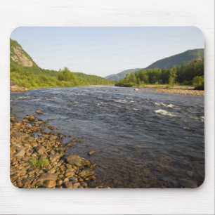 St. Marguerite Fluss im Parc du Saguenay. Mousepad