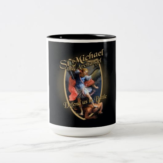 ST MICHAEL DER ERZENGEL VERTEIDIGEN US IM KAMPF ZWEIFARBIGE TASSE (Mittel)