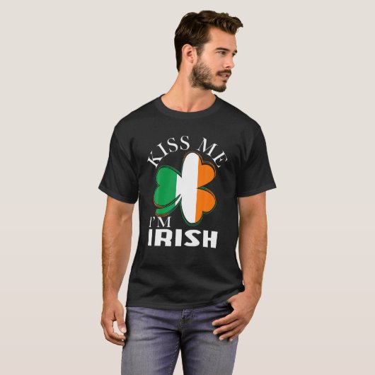 St Patrick Day Funny Kiss Me Ich bin Lettisch Clov T-Shirt (Vorne ganz)