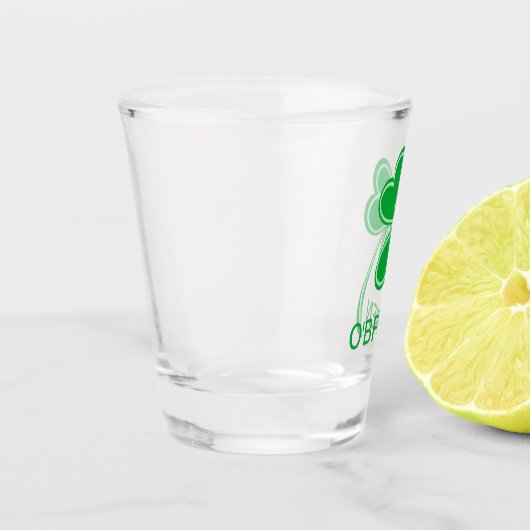 St Patrick Day Kleeblatt Clover Personalisiert Schnapsglas (Links)