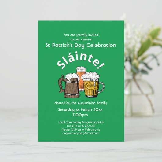 St Patrick' Day Sláinte Cheers & Beers Party Einladung (Stehend Vorderseite)