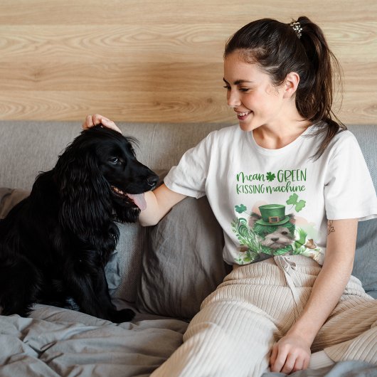 St Patrick Niedlich Hund Gemein grüne Kissmaschine T-Shirt