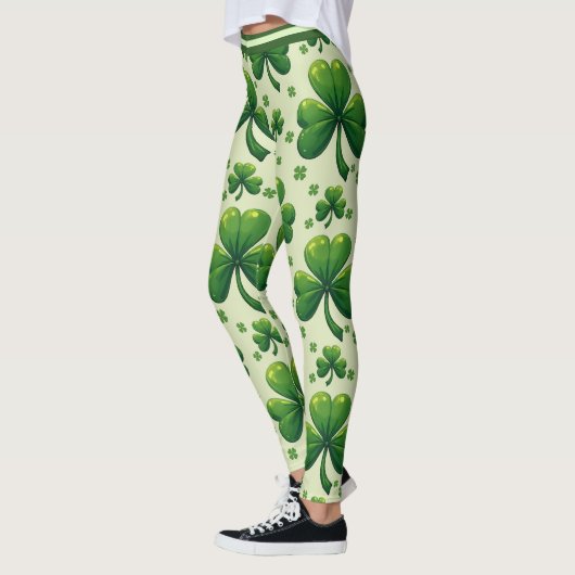 St. Patrick’s Day Clover Chaos Leggings (Links)