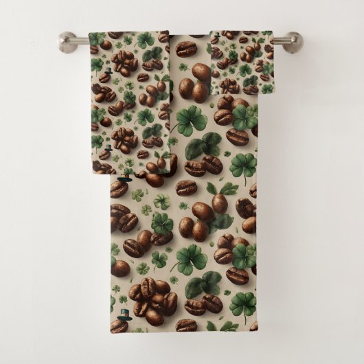 St. Patrick’s Day Coffee & Shamrock Pattern Badhandtuch Set (Insitu)