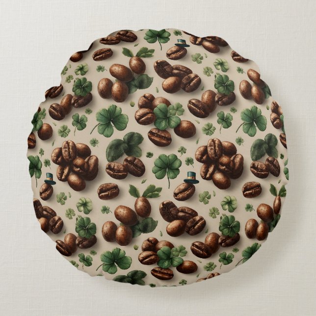 St. Patrick’s Day Coffee & Shamrock Pattern Rundes Kissen (Vorderseite)