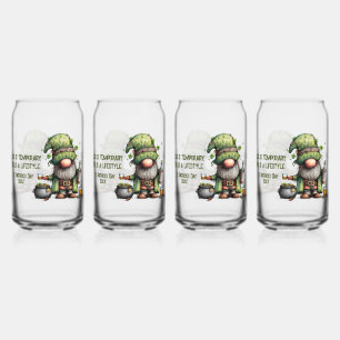 St. Patrick’s Day Gnom-Illustration mit Kleeblatt Dosenglas