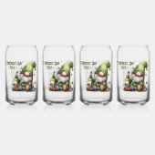 St. Patrick’s Day Gnom-Illustration mit Kleeblatt Dosenglas (Hinten)
