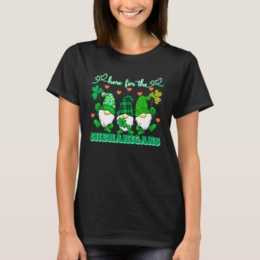 St Patrick s Day Gnome Lucky Here For The Shenanig T-Shirt (Vorderseite)