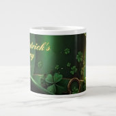 St. Patrick’s Day Hut und Shamrock-Design Jumbo-Tasse (Vorderseite)