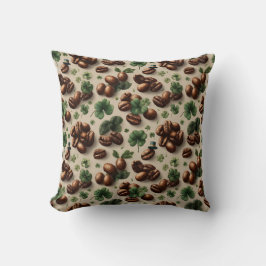 St. Patrick’s Day Kaffee & Shamrock-Muster Kissen