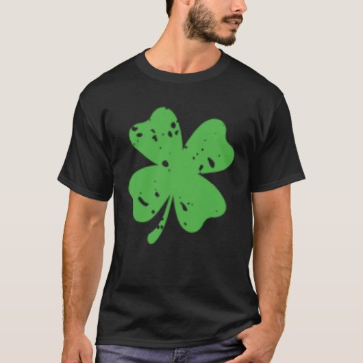 St Patrick s Day Lucky Green C Left Chest Shamrock T-Shirt (Vorderseite)