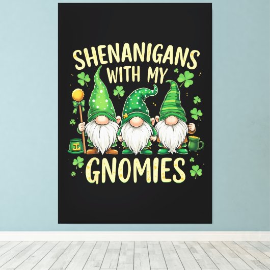 St Patrick’s Day Lucky Shamrock Gnome  Leinwanddruck (Insitu (Holzboden))