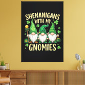 St Patrick’s Day Lucky Shamrock Gnome  Leinwanddruck (Insitu (Wohnzimmer))